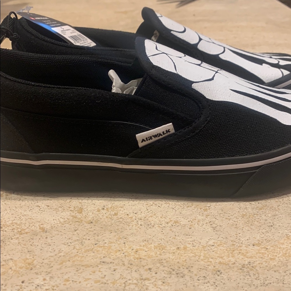 Airwalk Black and White Skeleton Sneakers - Picture 4 of 5